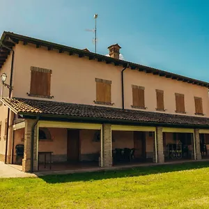  Alloggio per agriturismo Garzole